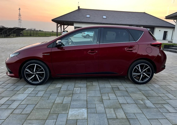 Toyota Auris cena 65900 przebieg: 53000, rok produkcji 2017 z Turek małe 781